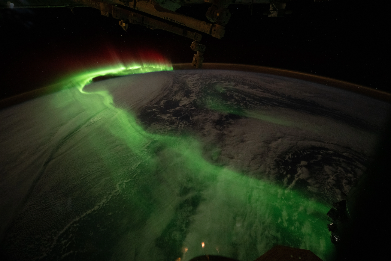 WATCH: A glowing aurora dances beneath the International Space Station, dazzling astronauts — WESH 2 Orlando